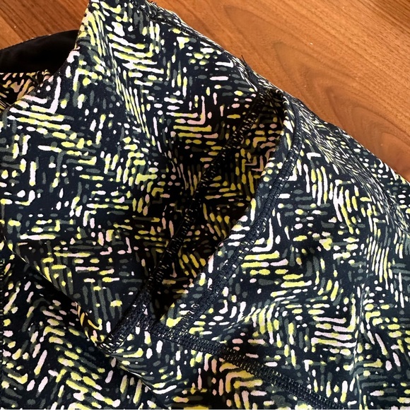 Sweaty Betty 7/8 The Power Leggings. Size XS, fits more like S. - Picture 6 of 14